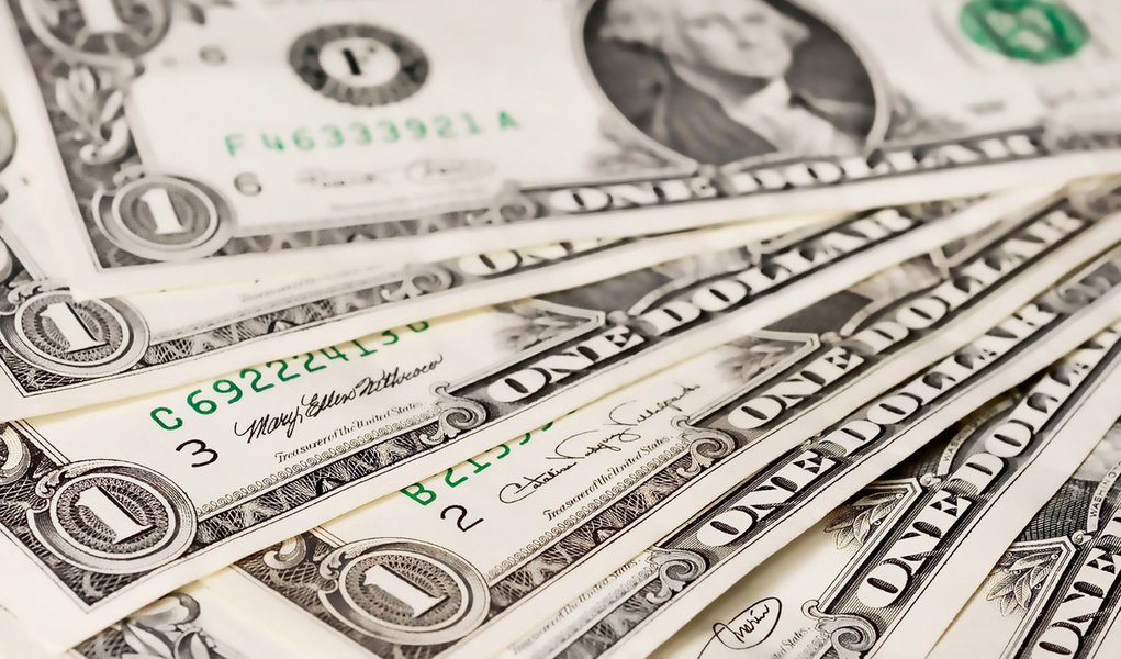 Como rechear a carteira antes de viajar ao exterior