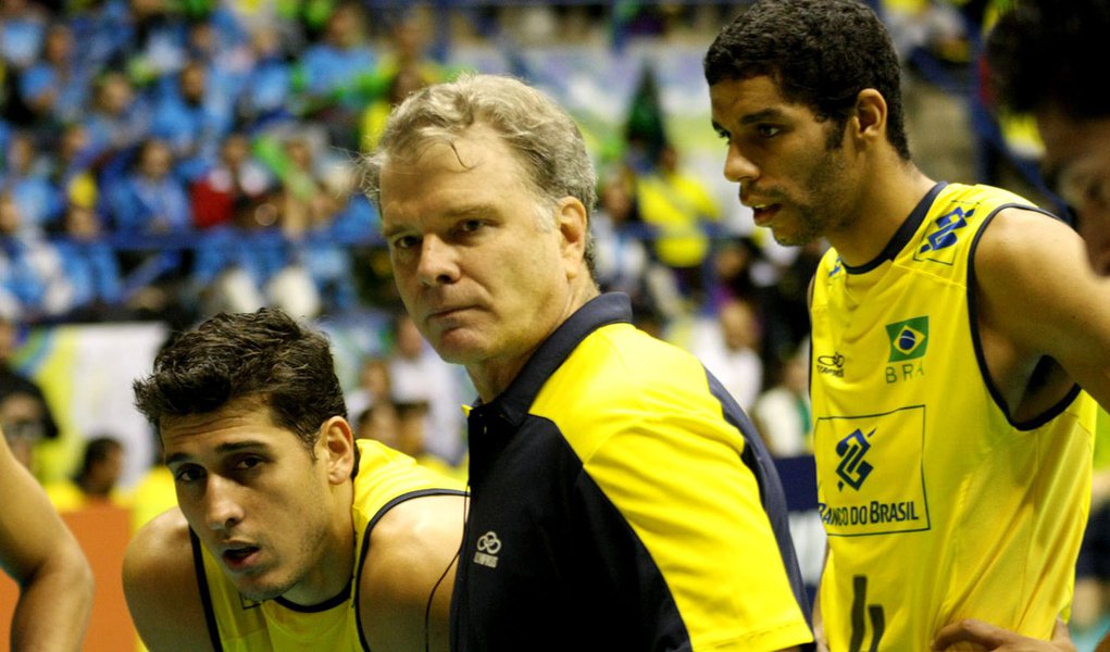 Brasil perde para a Polônia na Liga Mundial de Vôlei
