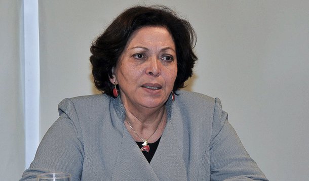 Crise na base pode sobrar para Ideli Salvatti