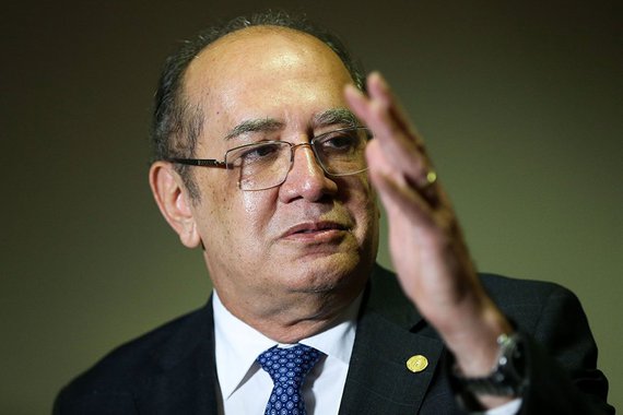 O ministro do STF Gilmar Mendes mandou soltar quatro presos no mês passado pela PF na Operação Câmbio, Desligo; a PF investiga esquema de corrupção que atuava, por meio de doleiros, no Rio de Janeiro