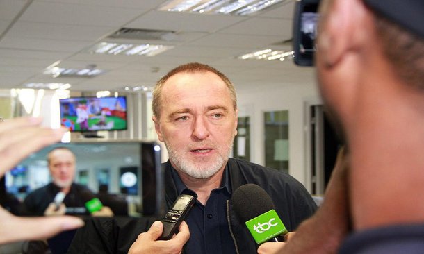 O reitor da Universidade Estadual de Goiás (UEG), Haroldo Reimer, visitou as novas instalações da TV Brasil Central (TBC) na última quarta-feira (30); em entrevista aos jornais diários, o reitor falou sobre a estrutura da nova TBC e da Rádio Brasil Central (RBC); Haroldo afirmou que a TBC é a emissora mais tecnológica; "Estou impressionado com a qualidade dos equipamentos e todo o parque tecnológico. Isso configura a TBC como a emissora mais tecnológica do Centro-Norte do país", disse