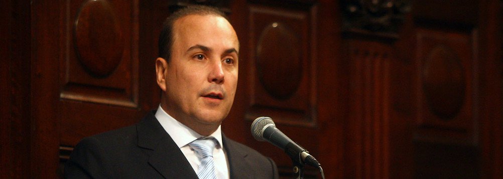 O TRF2 negou, por unanimidade, com três votos dos desembargadores, os pedidos de habeas corpus do ex-presidente da Fecomércio-RJ, Orlando Diniz, e de Jorge Luiz Ribeiro, acusado de operador financeiro do presidente afastado da Alerj, deputado estadual Jorge Picciani, que está mantido em prisão domiciliar
