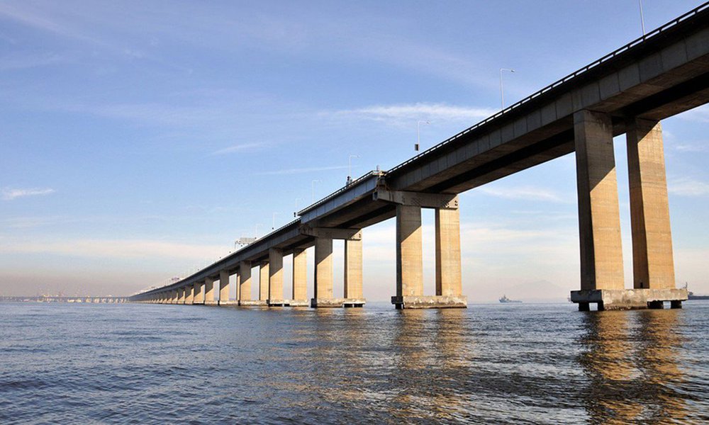 A Ponte Rio-Niterói terá novas tarifas de pedágio a partir desta terça-feira (5); tarifa básica passa de R$ 4,10 para R$ 4,30, de acordo com autorização da Agência Nacional de Transportes Terrestres (ANTT); reajuste vale para a categoria 1 de veículos e faz parte do aumento anual previsto no contrato de concessão
