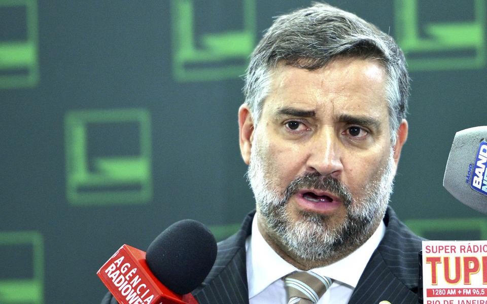 Brasília - Deputado Paulo Pimenta concede entrevista no Salão Verde da Câmara dos Deputados (Antonio Cruz/Agência Brasil)