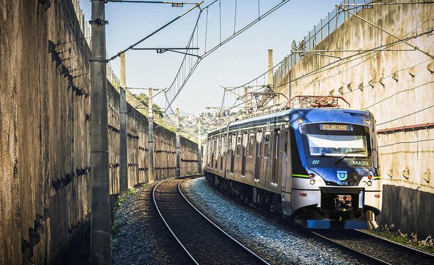 Os metroviários de Belo Horizonte decidiram entrar em greve a partir de hoje (29); os trens só vão circular das 5h30 às 9h30, descartando a proposta do Tribunal Regional do Trabalho (TRT) de manutenção de 100% dos serviços entre 16h30 e 20h; o motivo: salários