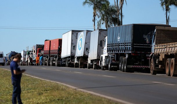 Seria fundamental uma greve do setor petroleiro, como forma de abrir espaço com presença real para disputa desse movimento que pode ter desdobramentos na correlação de forças