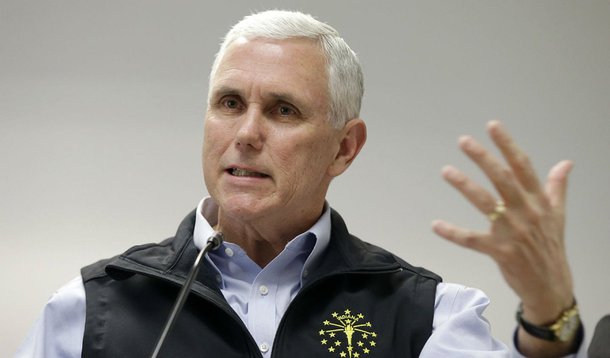 O vice-presidente dos Estados Unidos, Mike Pence, disse que a expulsão de dois diplomatas norte-americanos pela Venezuela terá uma "resposta rápida", mas não deu detalhes sobre as medidas consideradas por Washington;  expulsões marcaram a mais recente escalada de tensão entre os dois países, depois que os EUA impuseram sanções contra o governo venezuelano em resposta pelo que denunciaram como eleições "falsas", no domingo