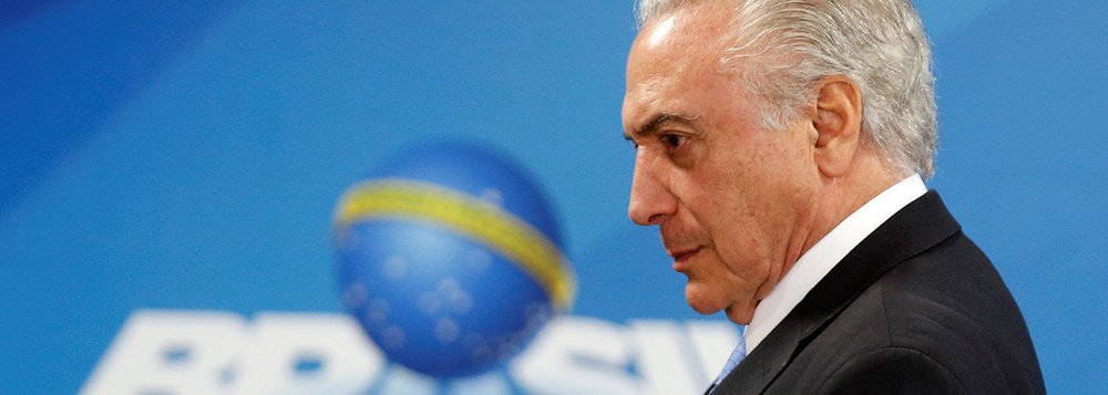 O governo federal não tem autoridade moral e política nem capacidade para liderar o país no processo de superação da crise dos combustíveis. O presidente ilegítimo já não tem base parlamentar organizada no Congresso Nacional para construir soluções coletivas