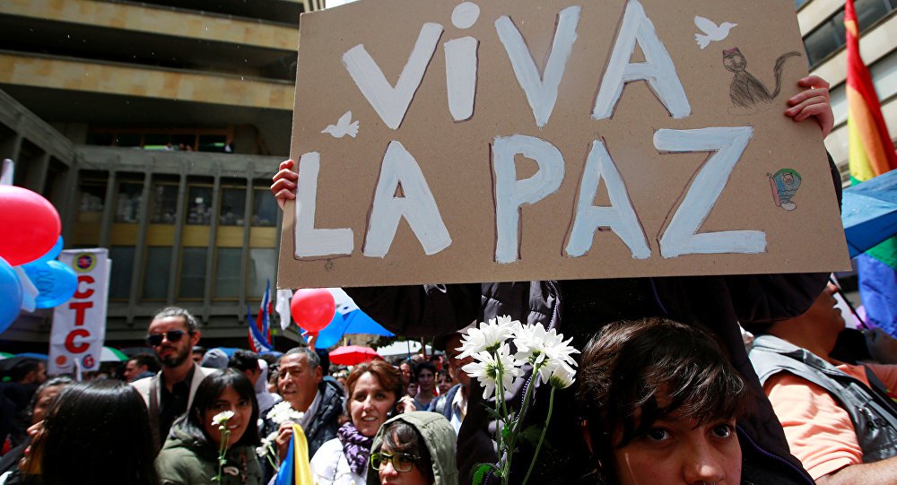 Os colombianos vão às urnas neste domingo (27), em históricas eleições presidenciais, as primeiras depois da assinatura do Acordo de Paz entre o governo e a ex-guerrilha da Farc.