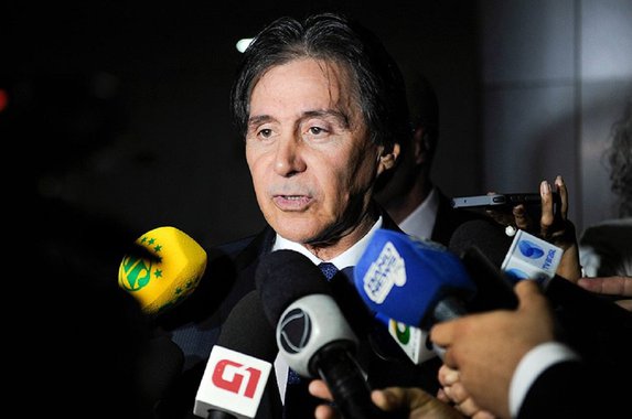 O presidente do Senado, Eunício Oliveira, convocou para às 19h desta quinta-feira (24) uma reunião de líderes para discutir a crise de abastecimento provocada pela greve dos caminhoneiros