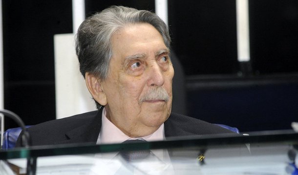 Epitácio Cafeteira também exerceu os cargos de governador, deputado federal e prefeito de São Luís; ele morreu em Brasília, mas o corpo será velado em São Luís, na sede da Assembleia Legislativa do Maranhão