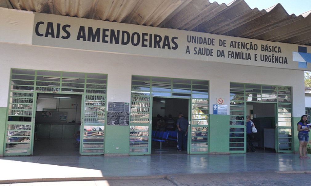 Em cumprimento ao dever de defesa dos direitos do cidadão, a OAB Goiás constatou em diligência realizada entre outubro e dezembro de 2017 violações a 17 direitos dos usuários e profissionais de saúde em 13 unidades de saúde de Goiânia; problemas graves de estrutura física e falta de pessoal são algumas das conclusões de relatório de 265 páginas promovido pela Seccional Goiana; a saúde municipal está em crise e o prefeito Iris Rezende (MDB) vem sofrendo desgaste com uma Comissão na Câmara que investiga os problemas da rede de atendimento
