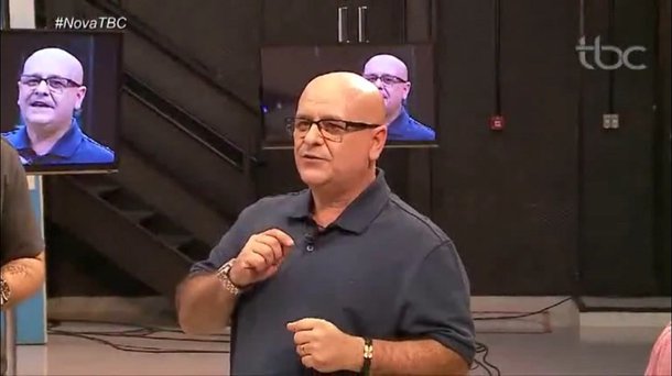 O programa Goiás + Enem na TV, que chega à sua terceira edição na nova TBC, no próximo domingo (20), tem sido aprovado e elogiado por professores e alunos; “É um ganho muito grande. Para o aluno, é muito importante saber que ele tem mais uma ferramenta a seu favor para fazer uma prova tranquila e de sucesso”, afirmou a professora e diretora do Colégio Estadual Dom Fernando I, Idaliza Brasil; aulas dão dicas importantes para os alunos que vão fazer o Enem 2018; “Essas aulas na TV, junto com as aulas na escola, possibilitam que a gente tenha maior chances de entrar na faculdade”, afirmou a estudante Verônica Teles. A estudante Thays Sthefany acrescenta que as aulas na TV são “um reforço para o nosso conhecimento”