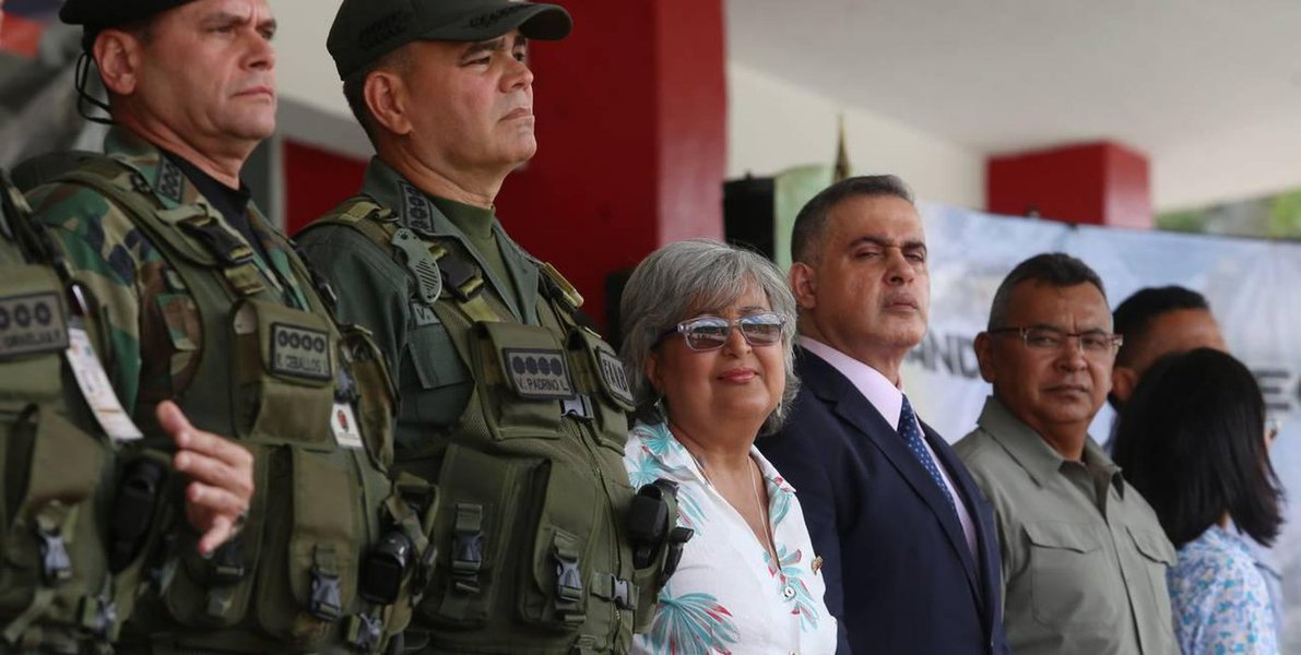 Governo, forças armadas, Ministério Público, Poder Eleitoral ativam o Plano República para garantir o direito do exercício do voto pela população. Uma mobilização de funcionários públicos e militares em prontidão para assegurar a normalidade e a paz no próximo domingo (20), dia da eleição presidencial