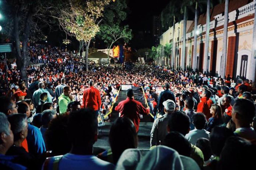 As eleições realizadas ontem, com a presença massiva de observadores internacionais que testemunharam a lisura do processo eleitoral, foi uma vez mais vencida pelo chavismo. Mas os EUA e seus aliados não estão interessados em eleições livres, e sim em controlar as riquezas 
