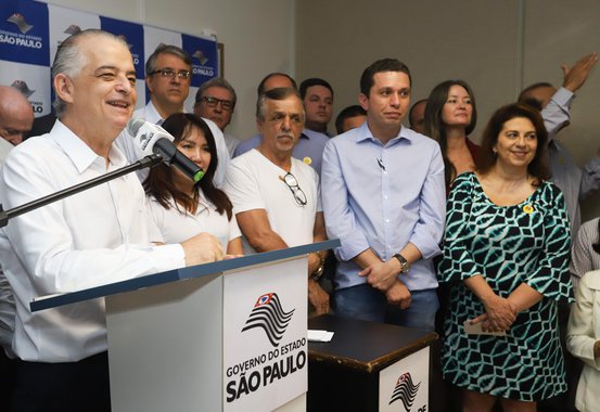 O governador de São Paulo, Márcio França (PSB), afirmou que aquele que ofender a PM, ofender a integridade policial, está correndo risco de vida; "As pessoas têm que entender que a farda deles [PM] é sagrada, é a extensão da bandeira do Estado de São Paulo. Se você ofender a farda, ofender a integralidade do policial, você está correndo risco de vida. É assim que tem que ser", disse