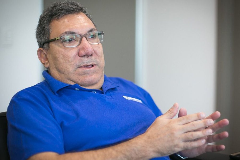 Eduardo Rolim, diretor do Sindicato Intermunicipal dos Professores de Instituições Federais de Ensino Superior do Rio Grande do Sul (Adufrgs-Sindical), diz que o interesse de conglomerados internacionais e a política deTemer precisa ser revertida ou resultará na mercantilização da educação e desconstituição da rede pública; para ele, há um avanço dos conglomerados sobre os sistemas educacionais da América Latina