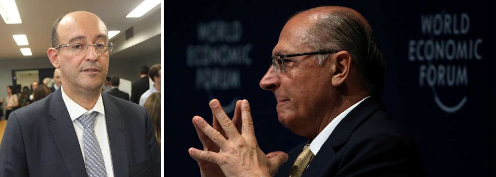O procurador-geral de Justiça de São Paulo, Gianpaolo Poggio Smanio, anunciou que o inquérito civil sobre doações recebidas pelo ex-governador Geraldo Alckmin (PSDB) nas campanhas de 2010 e 2014 continuará na Promotoria do Patrimônio Público da Capital, onde foi instaurado; o atual pré-candidato à presidência da República é investigado na Operação Lava Jato por supostamente ter recebido R$ 10,3 milhões da Odebrecht, via caixa 2, nas campanhas desses dois anos 