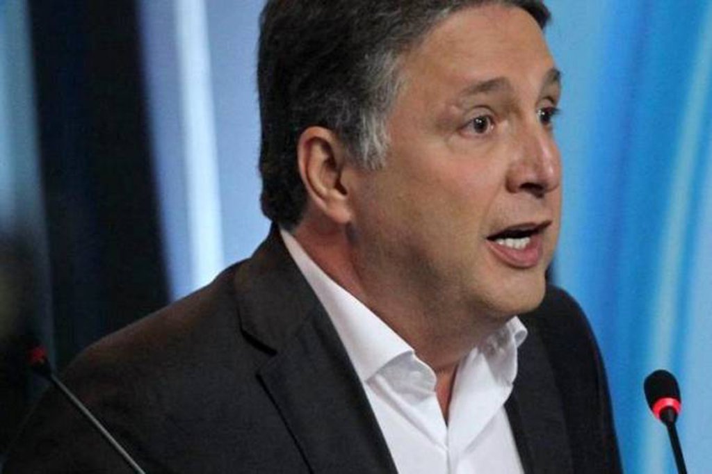 A Justiça do Rio condenou o ex-governador Anthony Garotinho a uma pena de um ano e quatro meses de detenção pelos crimes de calúnia e difamação contra o ex-capitão do Bope Rodrigo Pimentel
