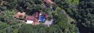 Em uma clara provocação ao ex-presidente Lula, o projeto, de autoria do deputado Major Olímpio (PSL-SP), prevê que o sítio Santa Bárbara, em Atibaia (SP), vire um Museu Nacional de Combate à Corrupção; se a proposta for aprovada, a responsabilidade dos gastos e da manutenção do museu seria do Ministério da Cultura
