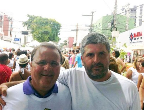 Os advogados do ex-diretor da Defesa Civil de Salvador, Gustavo Ferraz, solicitaram ao Supremo Tribunal Federal (STF) que a denúncia sobre os R$ 51 milhões, encontrados em um apartamento emprestado ao ex-ministro Geddel Vieira Lima, seja enviada para a 1ª instância; a defesa pede que o ministro Edson Fachin, relator do processo, aplique a nova jurisprudência sobre foro privilegiado