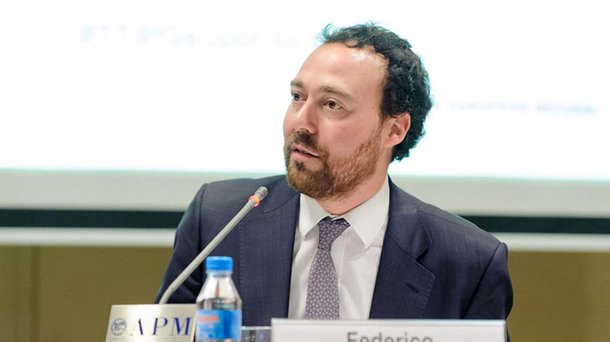 Em vários países da OCDE apenas uma em cada quatro pessoas que procuram trabalho recebe algum subsídio, diz Herwig Immervoll, chefe de Políticas Sociais para o Emprego da organização; "Se deixarmos o mundo se movimentar à vontade, se não fizermos nada, cada vez haverá mais desigualdade. Devemos apoiar os perdedores da globalização de alguma forma", adverte Federico Steinberg, principal pesquisador do Real Instituto Elcano