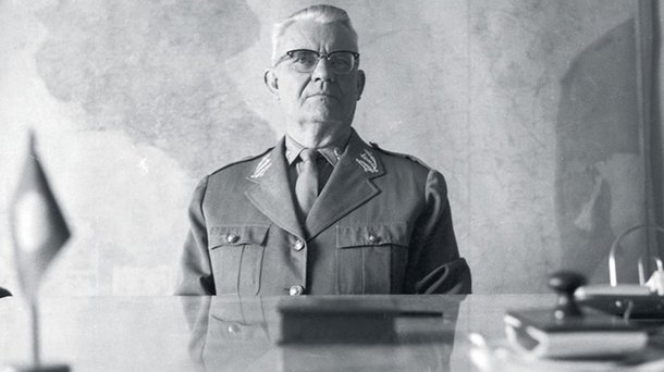 Que moral tem a CIA para questionar o papel dos militares brasileiros que, em boa parte, foram treinados por eles para sustentar uma ditadura de interesse dos EUA? Atacar Ernesto Geisel é investir contra a memória de nacionalismo, desenvolvimentismo e compromisso com a infraestrutura nacional das Forças Armadas brasileiras