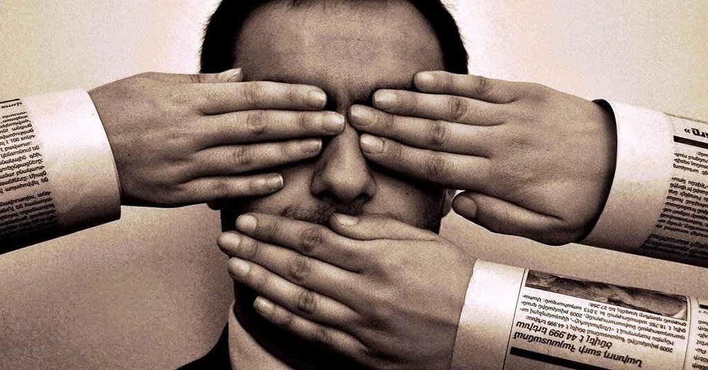 Ameaças, ataques físicos durante manifestações e assassinatos de jornalistas, infelizmente, ainda são realidade no Brasil; de acordo com a Classificação Mundial de Liberdade de Imprensa, divulgada pela organização Repórteres Sem Fronteiras (RSF), o Brasil ocupa, este ano, a posição 102ª noranking dos 180 países com mais liberdade de imprensa