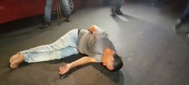 A Justiça de São Paulo mandou para a Vara do Júri o processo dos três homens acusada de agredir o empresário Carlos Bettoni, no dia 5 de abril, em frente ao Instituto Lula, zona sul da cidade de São Paulo; no Twitter, o jornalista Sidney Rezende também cobrou o desfecho das investigações sobre o assassinato da ex-vereadora do Rio Marielle Franco (Psol), e sobre os tiros contra um acampamento em favor do ex-presidente Lula; "E como está o caso do homem que atirou contra o acampamento no Paraná? E o caso @mariellefranco?", questionou