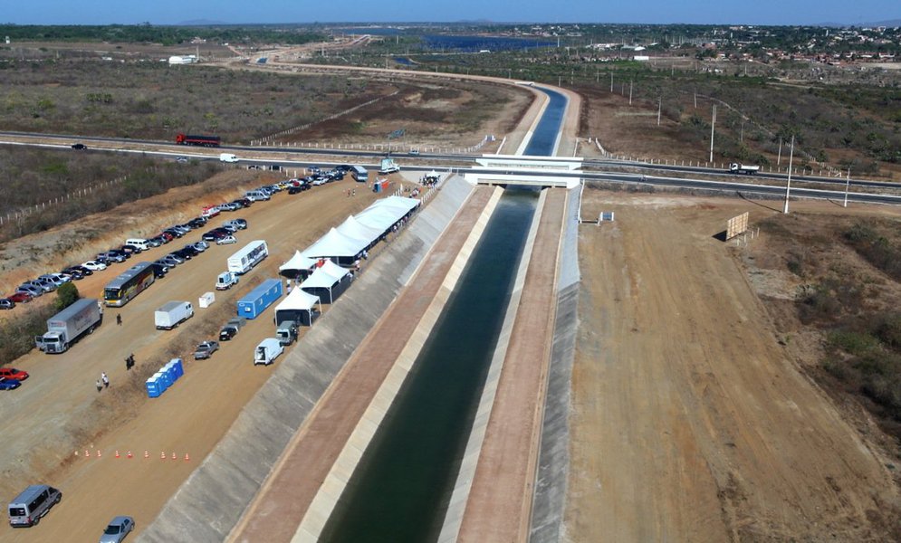 O Ministério da Integração Nacional liberou esta esta semana mais de R$ 14 milhões para as obras do trecho 1 do Cinturão das Águas do Ceará (CAC), que beneficiará cerca de 4,5 milhões de pessoas nas regiões de Fortaleza e do Cariri. A expectativa é que as águas cheguem ao estado ainda no mês de agosto