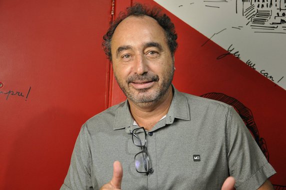 Editor da Revista Fórum, o jornalista Renato Rovai falou na Câmara dos Deputados, nesta terça-feira 19 e disse que, pela primeira vez em trinta anos de atuação profissional, foi alvo de censura, no episódio em que as Agências Lupa e Aos Fatos notificaram o Facebook sobre fake news relacionada ao terço benzido pelo Papa Francisco, que foi enviado ao ex-presidente Lula; confira seu depoimento