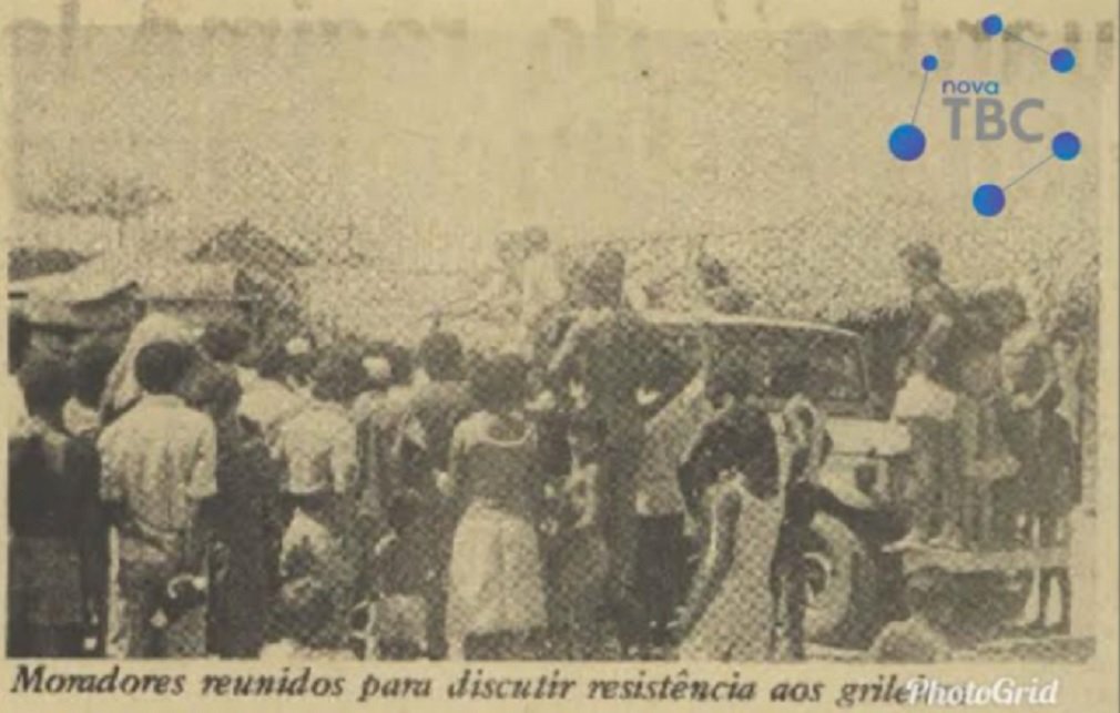 A nova TV Brasil Central (TBC) começou a produzir uma série de documentários sobre a ditatura militar e sobre seus reflexos em Goiás; projeto vai contar com seis episódios com uma média de 15 minutos cada um; a iniciativa, que é inédita no Estado, terá como roteirista o jornalista Renato Dias e direção do cineasta e analista de comunicação da nova TBC, Jarleo Barbosa; a série deve ir ao na segunda quinzena de julho; “Vamos fazer um percurso histórico desde o golpe de 64 até o processo de redemocratização, mas, sobretudo, partindo da questão macro e depois focando em Goiás e falando como isso repercutiu no nosso Estado”, explicou o cineasta Jarleo Barbosa