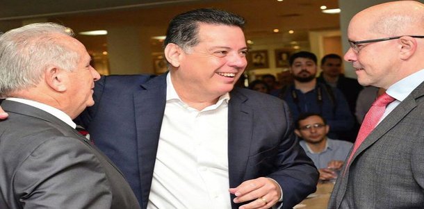 O ex-senador Demóstenes Torres (PTB) participou na sexta-feira, 4, do lançamento do Circuito das Cavalhadas; o evento foi organizado no Palácio das Esmeraldas pelo governador José Eliton (PSDB; na solenidade, Demóstenes conversou com o ex-governador Marconi Perillo (PSDB); eles trocaram impressões sobre a pré-campanha e avaliaram o quadro político em Goiás e no Brasil. Os dois são pré-candidatos ao Senado
