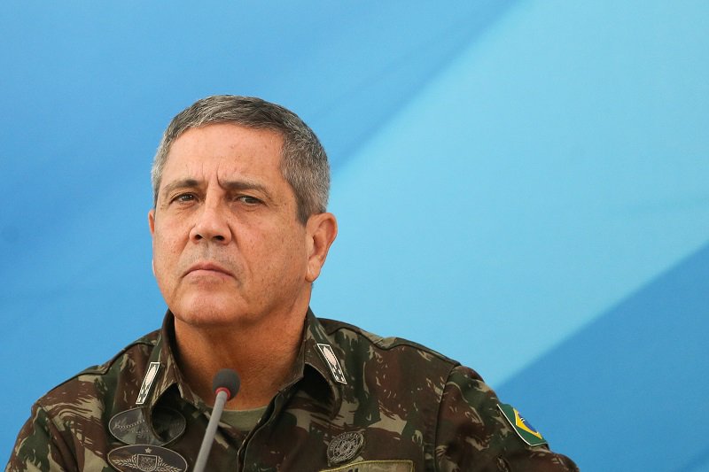 Brasília - O Comandante Militar do Leste, General Braga Netto, durante entrevista coletiva sobre o decreto de intervenção no Estado do Rio de Janeiro (Marcelo Camargo/Agência Brasil)