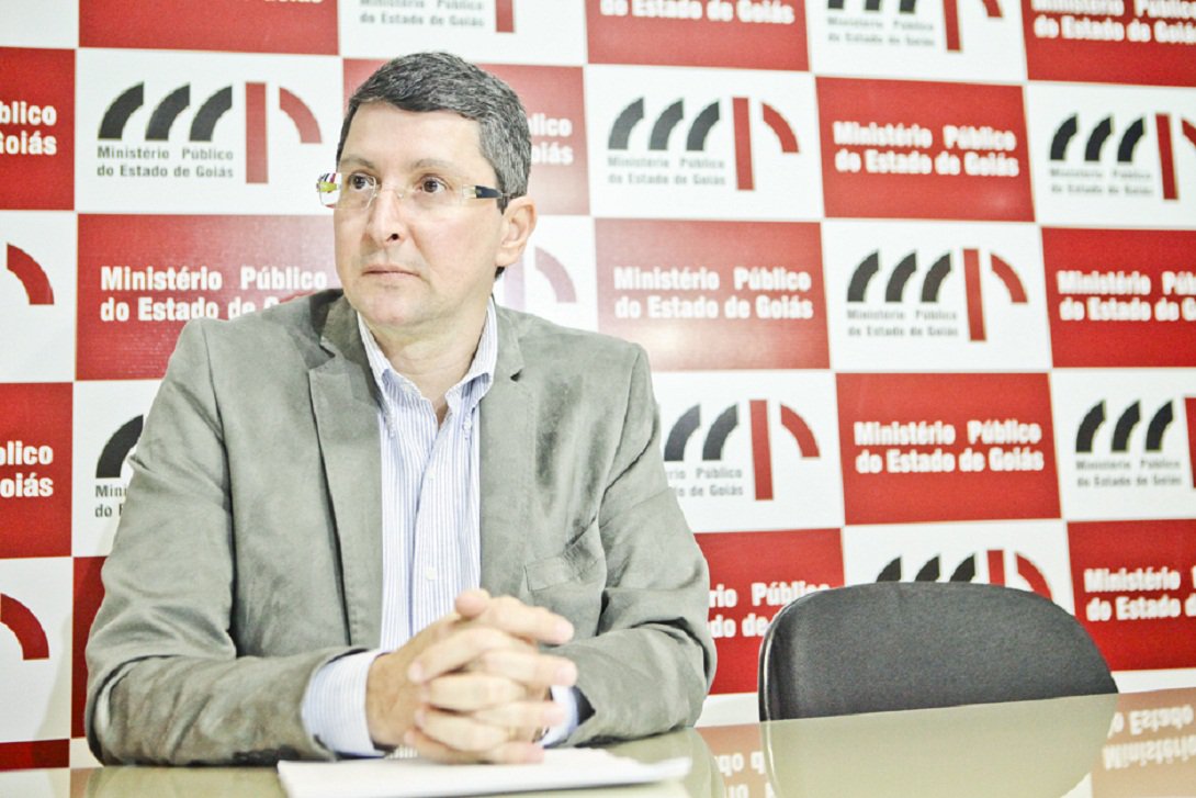 Na Foto promotor de justiça Fernando Krebs. Materia sobre pedido de prisão de Maurucio Sampaio. Editoria de Cidades. Local: Ministerio Publico Estadual, Jardim Goias. Data: 03/06/2014 Foto: Demian Duarte