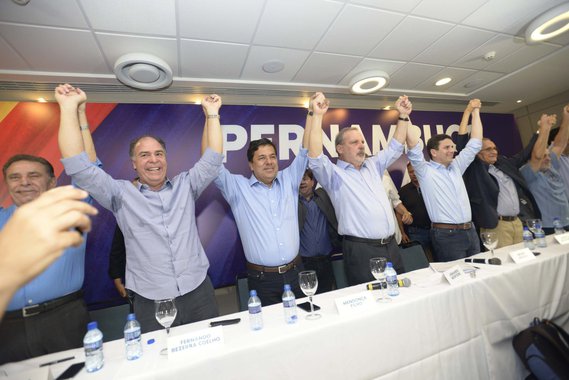 PERNAMBUCO VAI MUDAR Assunto : Senador Armando Monteiro lanca candidatura a governador de PE pela coligação Pernambuco vai mudar Recife / PE 11 / 06 / 2018 FOTO : Leo Caldas