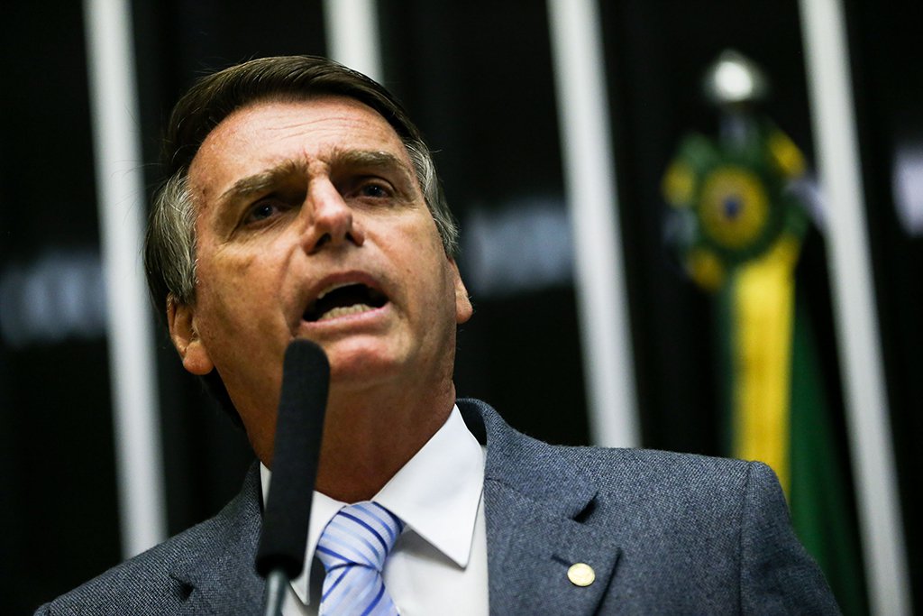 Brasília - Deputado Jair Bolsonaro discursa durante sessão para eleição do presidente da Câmara dos Deputados e demais membros da mesa diretora (Marcelo Camargo/Agência Brasil)