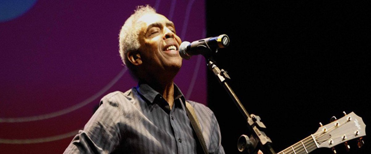 O show do cantor e compositor Gilberto Gil, que inauguraria a Casa Brasil, um espaço reservado à cultura brasileira em Moscou, capital da Rússia, foi cancelado por atrasos nas transferências de dinheiro de produção e do cachê dos artistas, e pela importante patrocinador, informaram pessoas próximas a essas negociações