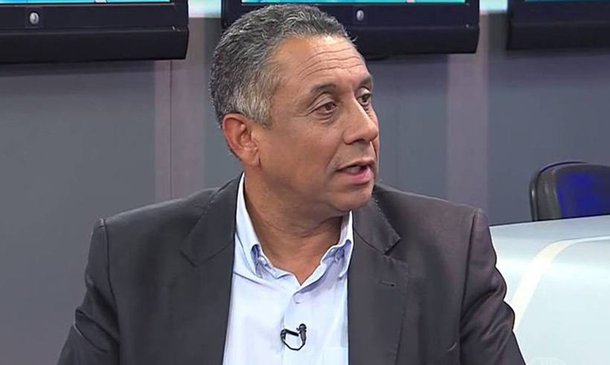 A Frente Povo Sem Medo divulgou uma nota criticando a prisão de Gilmar Machado, professor de História na rede estadual de ensino de Minas e ex-prefeito de Uberlândia e militante do PT; "Ao contrário do que a imprensa local procurou fazer crer, o que ocorre é que Gilmar foi coagido em desrespeito ao princípio jurídico básico presunção de inocência e do direito de ampla defesa", diz a nota
