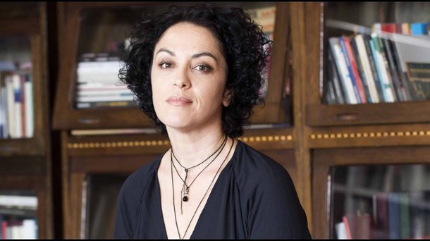 A escritora, artista plástica e professora de Filosofia Marcia Tiburi estará em Fortaleza no  próximo dia 16 de maio, para participar do debate “Democracia e Fascismo – Desafios e Perspectivas para o Brasil”, promovido numa parceria do Conselho Regional de Serviço Social (CRESS), Federação dos Trabalhadores no Serviço Público Municipal do Estado do Ceará (Fetamce) e Sindicato dos Servidores do Instituto Federal de Educação, Ciência e Tecnologia do Ceará (SINDSIFCE). Na oportunidade, também será realizado o lançamento da IX Marcha dos Servidores Municipais do Ceará, que este ano leva o tema: “Em defesa da democracia e dos serviços públicos frente à criminalização dos que lutam”
 