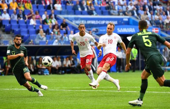 Eriksen bate de primeira para marcar gol em jogo Dinamarca x Austrália 21/06/2018 REUTERS/Dylan Martinez