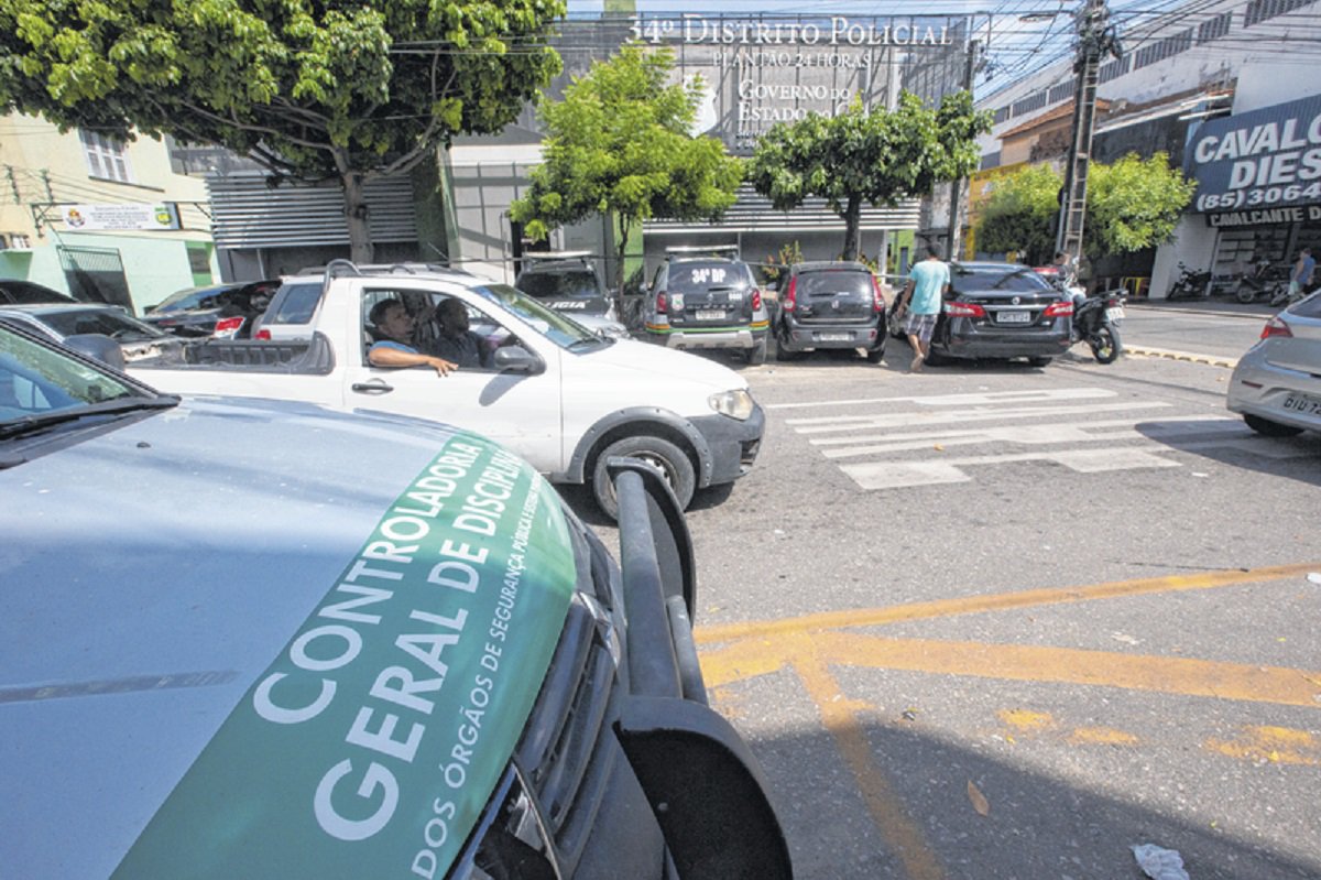 FORTALEZA 25 DE ABRIL DE 2018 - OPERA - POLICIA - 26pl1050 - CID BARBOSA