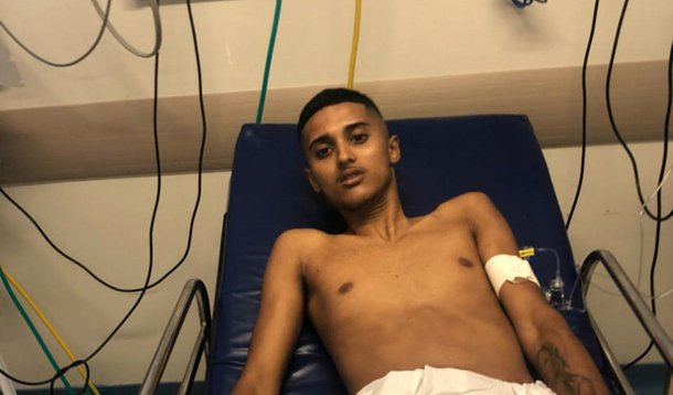Policiais da Delegacia de Homicídios prenderam um suspeito de matar o sargento da Polícia Militar (PM) Carlos Eduardo Gomes Cardoso, morto durante uma operação na comunidade Bateau Mouche, em Jacarepaguá, no Rio; o suspeito do assassinato tinha sido baleado e estava internado no Hospital Cardoso Fontes