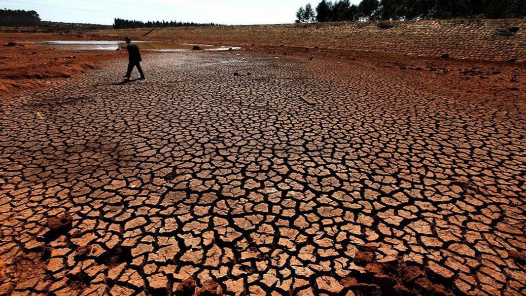 A Assembleia Legislativa aprovou hoje (26), projeto de lei que autoriza o Governo do Estado a contratar financiamento junto ao Banco Internacional para a Reconstrução e Desenvolvimento (Bird), no valor de até US$ 200 milhões, para aplicar em ações de prevenção à seca no Estado