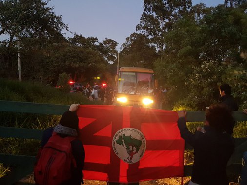 A ocupação que leva o nome "Marielle Vive", em memória à vereadora assassinada há um mês no Rio de Janeiro, faz parte da Jornada Nacional de Lutas pela Reforma Agrária, que teve início na última terça-feira (10) e segue em todo Brasil até 17 de abril, Dia Internacional de Luta pela Terra