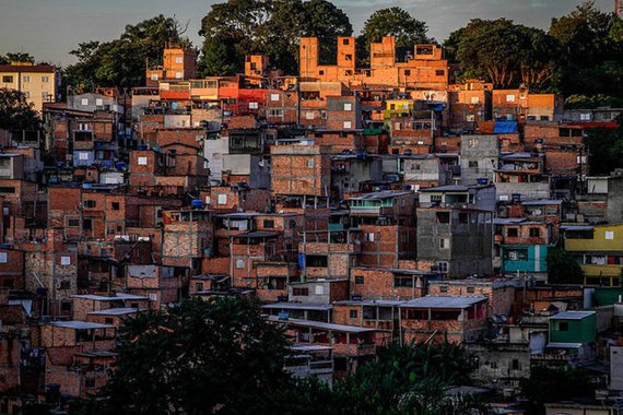Construído em diálogo com a sociedade civil, o Plano Diretor Estratégico de São Paulo foi aprovado em 2014 e, no ano passado, ganhou o prêmio ONU-Habitat, que celebra práticas inovadoras que auxiliam na construção de cidades mais humanas; mesmo assim, a gestão do ex-prefeito João Dória (PSDB), que segue sob o vice Bruno Covas (PSDB), anunciou a revisão da Lei de Zoneamento