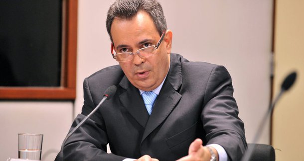 Presidente do PDT baiano, o deputado federal Félix Mendonça Jr. acredita que o governador Rui Costa (PT) pode decidir pelo apoio a Ciro Gomes, pré-candidato do PDT à Presidência, caso Lula seja impedido de concorrer; na Bahia, o PDT faz parte da base de apoio ao governador; “Esperamos que o PT agora tenha capacidade de apoiar o nosso partido, da mesma forma que apoiamos ele no passado”, diz o deputado