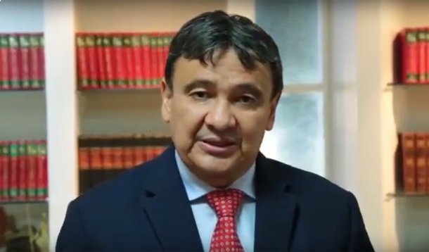 O governador Wellington Dias (PT) publicou um vídeo em suas redes sociais para defender os trabalhadores; para ele, “a palavra de ordem é: A Luta Continua. Ou seja, garantir as condições para que a gente tenha um país que tenha crescimento econômico, que volte a gerar emprego, que possa melhorar a renda”; Wellington também defendeu “Nenhum direito a menos e ao mesmo tempo mais emprego para o nosso povo”