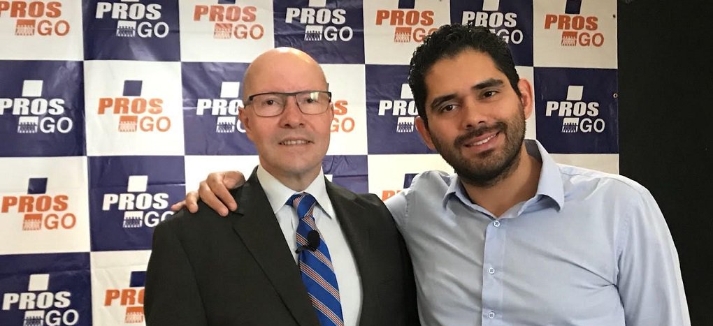 O Partido Republicano da Ordem Social (PROS) confirmou, na manhã desta segunda-feira, 11, que apoiará o nome do procurador de Justiça Demóstenes Torres (PTB) para o Senado em 2018; o anúncio foi feito pelo presidente estadual da sigla em Goiás, deputado Lincoln Tejota, durante encontro na capital; “É o maior criador de leis da história do Senado, um dos maiores defensores do Estado, que foi vítima de uma injustiça. Está voltando agora e tem o que mostrar, tem serviço prestado. Saiba que terá nosso apoio”, declarou