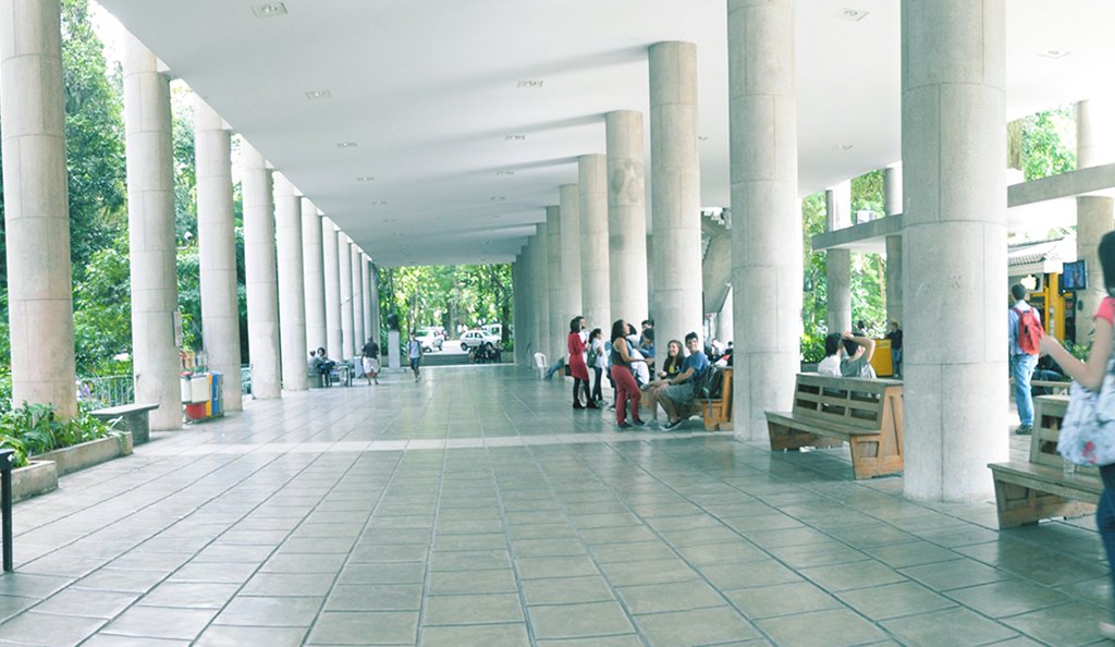 A Pontifícia Universidade Católica do Rio de Janeiro (PUC-RJ) receberia no dia 3 de maio um debate sobre guerra às drogas com participação de pessoas a favor da descriminalização da maconha, como o vereador Renato Cinco (Psol). O evento foi cancelado após pressão de um grupo de alunos que se declara “católico de extrema direita”.